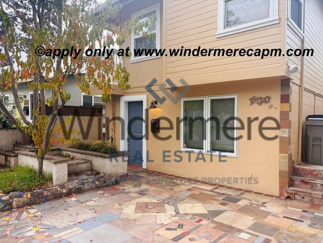 2420 37th St in Sacramento, CA - Building Photo - Building Photo