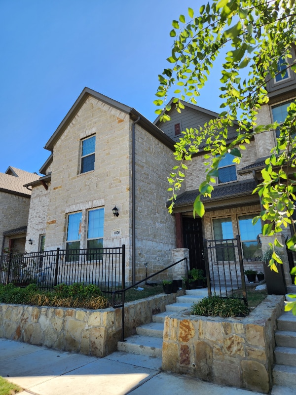 property at 6820 Meadow Crest Dr