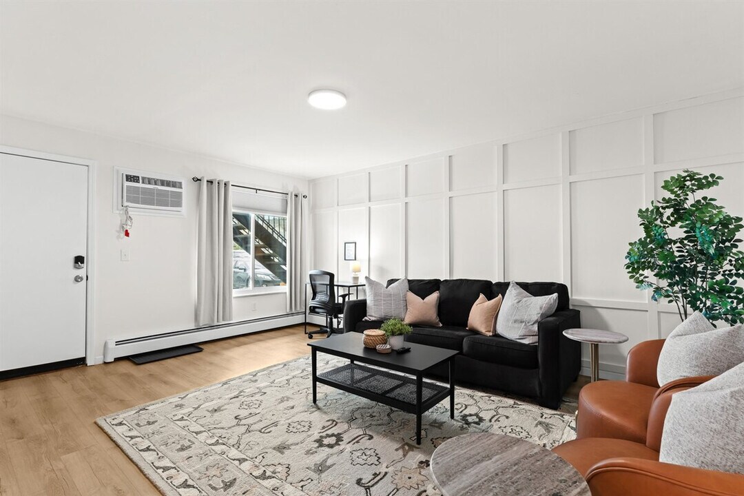 22 2nd St, Unit SI ID1032305P in Mount Clemens, MI - Foto de edificio