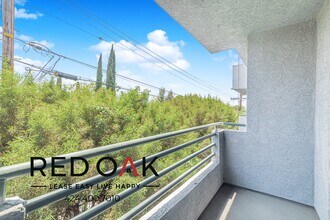 3540 Fletcher Dr in Los Angeles, CA - Building Photo - Building Photo