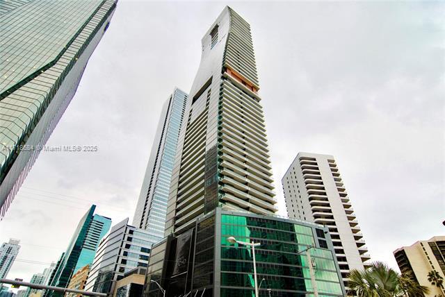 1451 Brickell Ave, Unit 2103 in Miami, FL - Building Photo