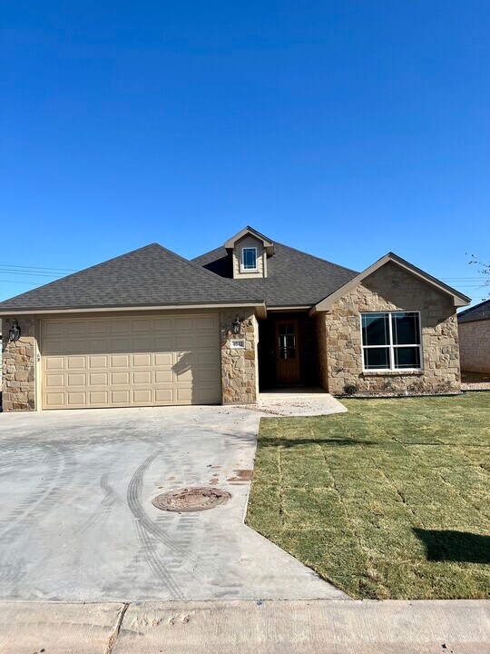 4042 Caroline Ln in San Angelo, TX - Building Photo