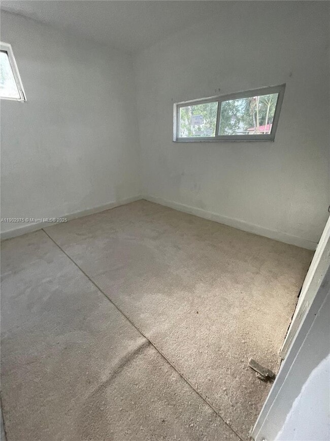 640 NE 136th St in North Miami, FL - Building Photo - Building Photo