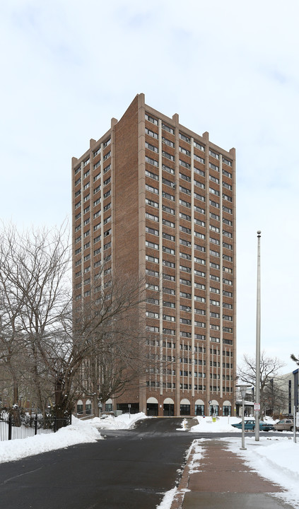 Smith Tower in Hartford, CT - Foto de edificio