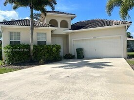 2807 Augusta Dr in Homestead, FL - Building Photo
