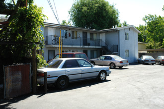 1864 Robin Ln in Concord, CA - Building Photo - Building Photo