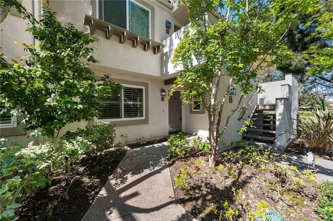 1 Brisa Del Lago in Rancho Santa Margarita, CA - Building Photo - Building Photo