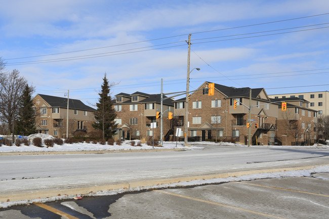 12 Holborn Ct in Kitchener, ON - Building Photo - Primary Photo