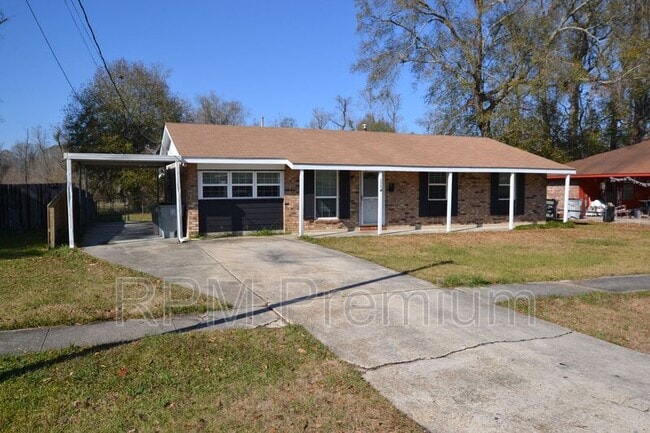 209 Cypress Dr in Baker, LA - Building Photo - Building Photo