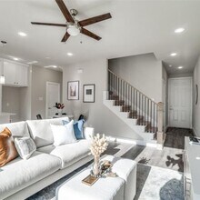 2116 Shea Rd in Dallas, TX - Foto de edificio - Building Photo
