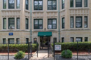 4637 N Paulina St, Unit J09W in Chicago, IL - Building Photo