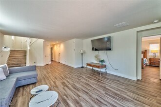 5630 Aspen Heights Dr in Las Vegas, NV - Building Photo - Building Photo
