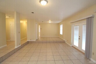 7859 Bay Meadows Dr in Pensacola, FL - Building Photo - Building Photo