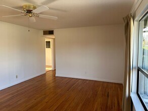 2258 Park Marina Dr in Redding, CA - Building Photo - Building Photo