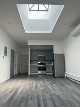 1545 Broadway, Unit 3 in Brooklyn, NY - Building Photo - Building Photo