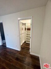 900 E Lomita Ave in Glendale, CA - Building Photo - Building Photo