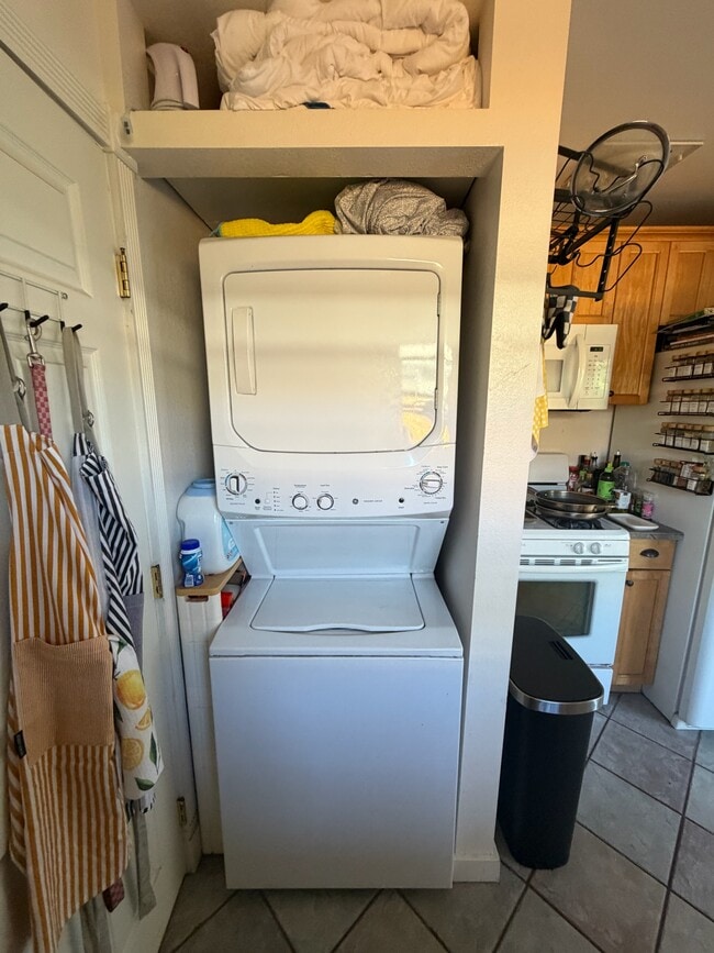 1741 30th St in San Diego, CA - Foto de edificio - Building Photo