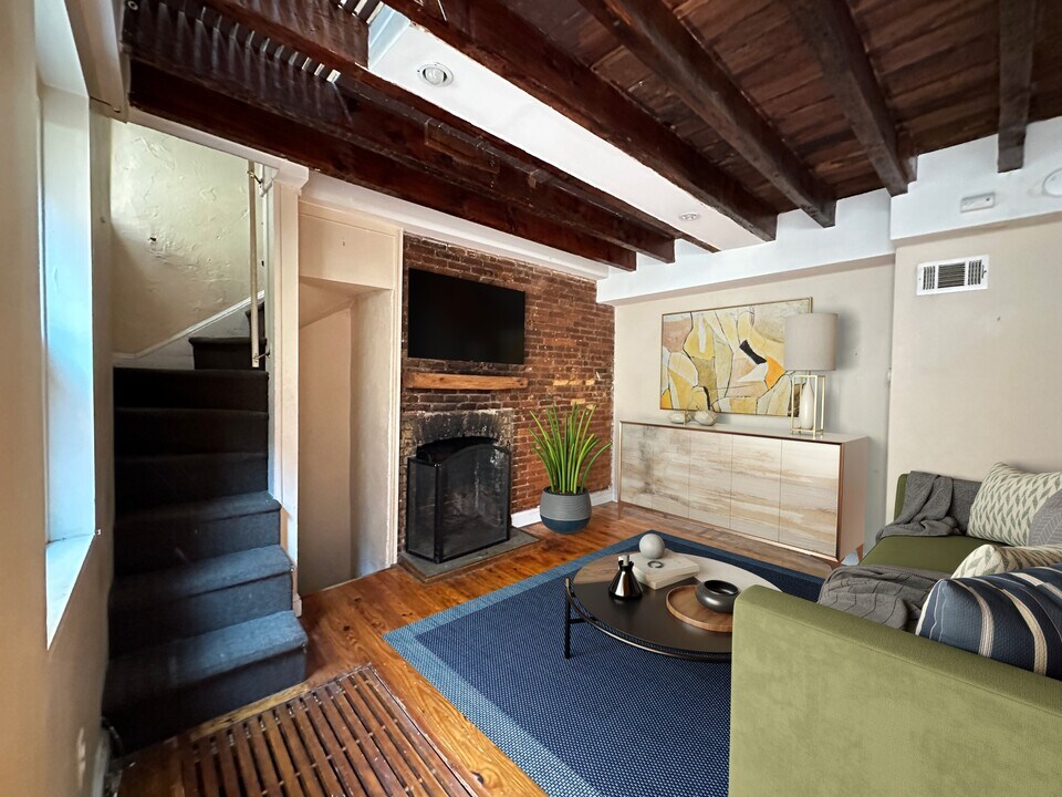 623 American#F in Philadelphia, PA - Building Photo