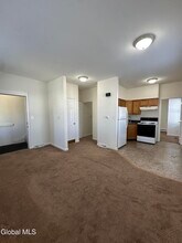 910 19th St in Watervliet, NY - Building Photo - Building Photo