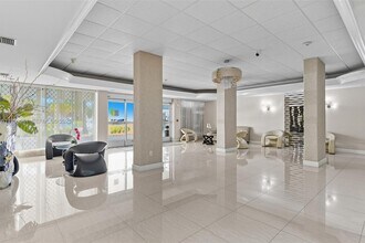 1833 S Ocean Dr, Unit 1807 in Hallandale Beach, FL - Building Photo - Building Photo