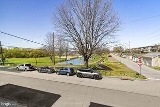 909 Wood St in Conshohocken, PA - Building Photo - Building Photo
