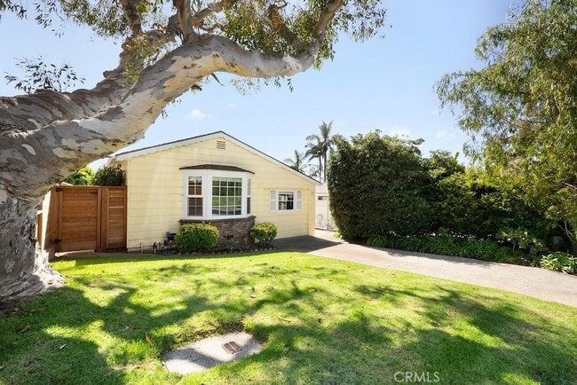 20 S Portola, Unit 208 in Laguna Beach, CA - Building Photo - Building Photo