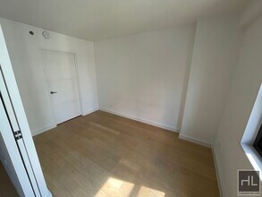 East 39th Street in New York, NY - Building Photo - Building Photo