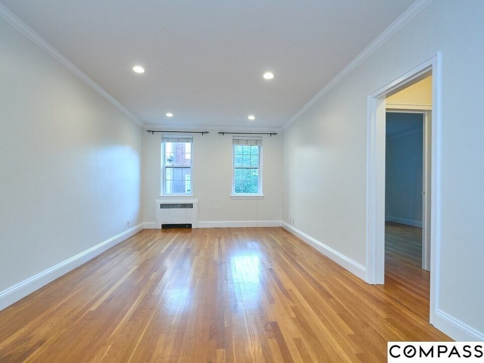 16 Ware St in Cambridge, MA - Building Photo