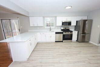 6113 Peggyanne Ct in Camp Springs, MD - Building Photo - Building Photo