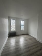 88 Cornelia St in Brooklyn, NY - Building Photo - Building Photo