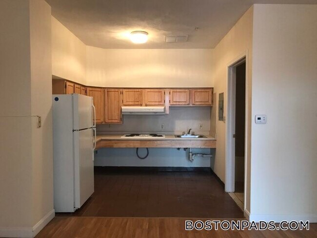 81 Essex St in Boston, MA - Building Photo - Building Photo