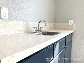 1403 E 23rd St-Unit -D in Los Angeles, CA - Building Photo - Building Photo