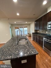 43557 White Cap Terrace in Chantilly, VA - Building Photo - Building Photo