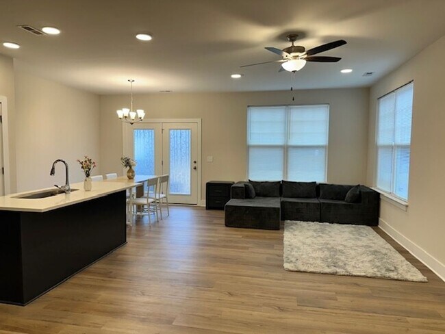 816 Pryor St in Mebane, NC - Building Photo - Building Photo