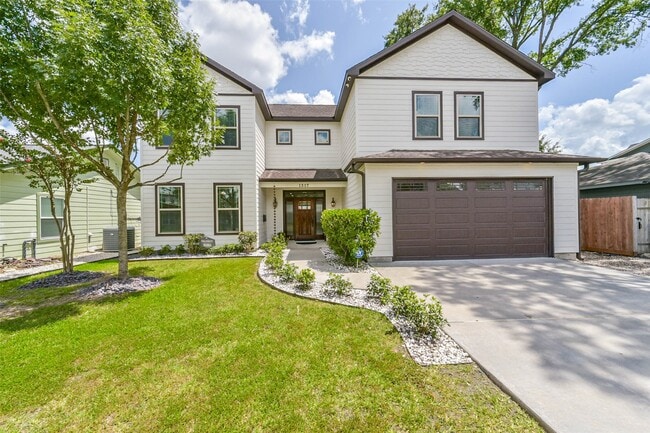 property at 1317 Chantilly Ln