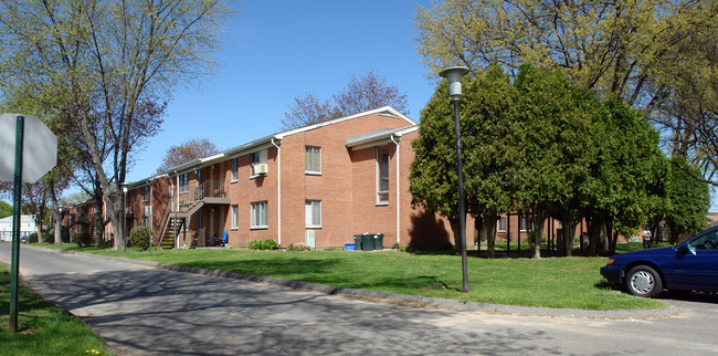 George D. Robinson Apartments in Chicopee, MA - Building Photo - Building Photo