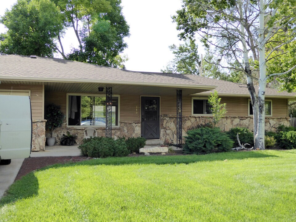 813 Sherry Dr in Fort Collins, CO - Foto de edificio