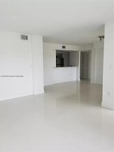 8500 SW 212th St-Unit -112 in Cutler Bay, FL - Building Photo - Building Photo