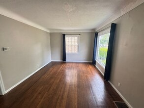 1354 Johnston St SE in Grand Rapids, MI - Building Photo - Building Photo