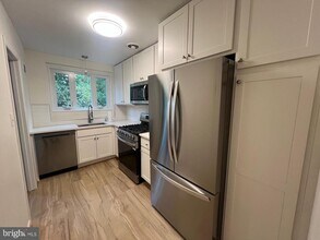 10509 Montrose Ave in Bethesda, MD - Building Photo - Building Photo