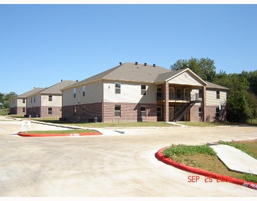 Meadow Court Apartments in Siloam Springs, AR - Building Photo - Building Photo