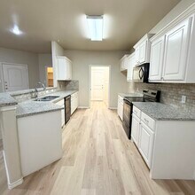 1215 Preston Trails in Wolfforth, TX - Building Photo - Building Photo