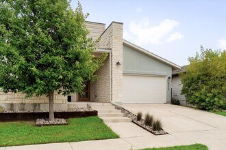 8213 Spire View in Austin, TX - Building Photo - Building Photo