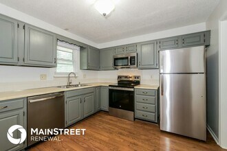 509 NE Shiloh Cir in Blue Springs, MO - Building Photo - Building Photo