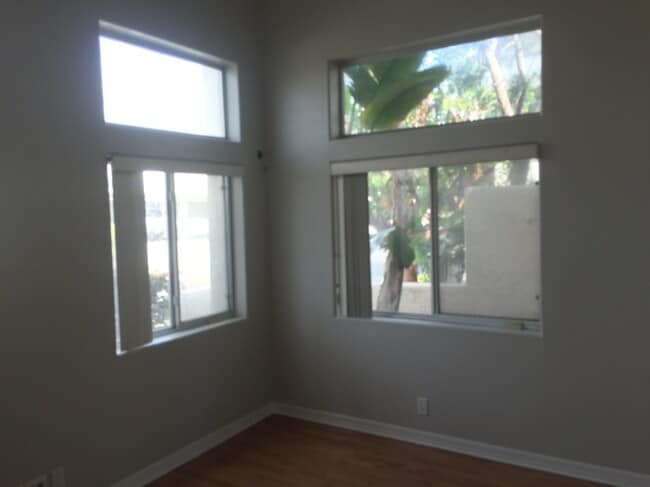 616 4th St in Hermosa Beach, CA - Foto de edificio - Building Photo