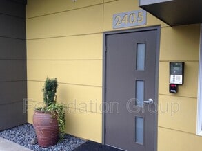 2405 NW 65th St in Seattle, WA - Building Photo - Building Photo