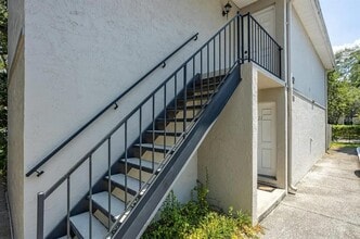 1011 S Moody Ave in Tampa, FL - Building Photo - Building Photo