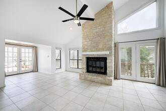 4407 Jessamine Hollow in Austin, TX - Foto de edificio - Building Photo