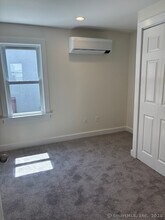 70 Dyke Ln in Stamford, CT - Building Photo - Building Photo