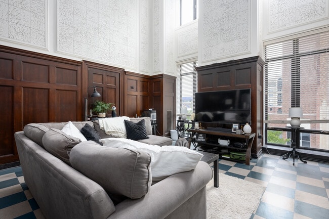 50 West Fourth Residences in Winston-Salem, NC - Building Photo - Interior Photo